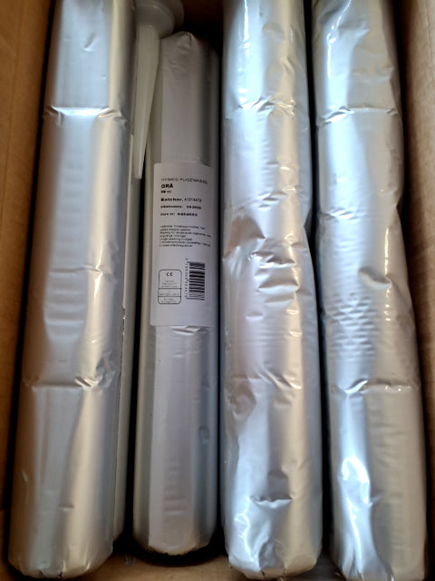 Grå fugemasse pr. Pose 5 kr.